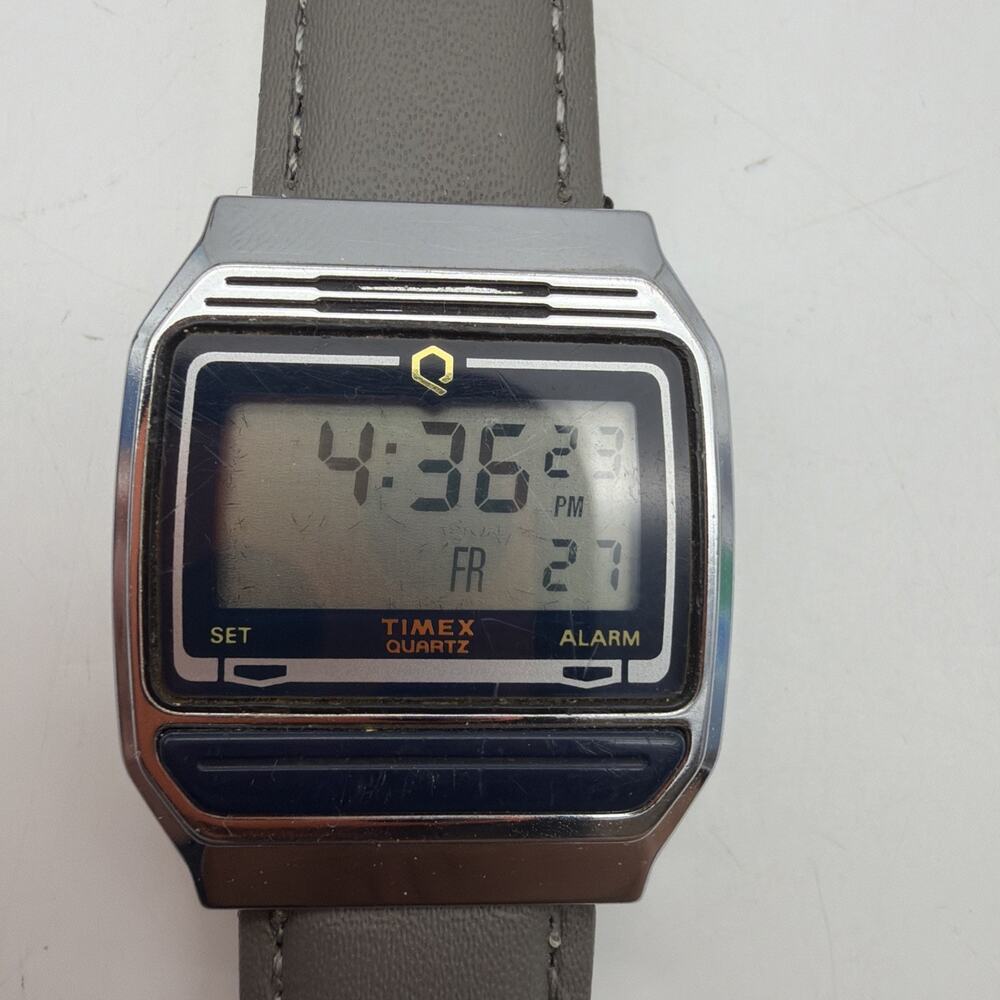 Vintage Timex Q S Cell Bar Button Digital Quartz Watch New Battery
